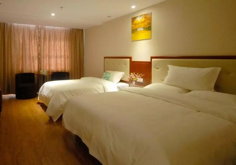Hotelli Greentree Inn Shandong Taian Bus Station Lingshan Street Express