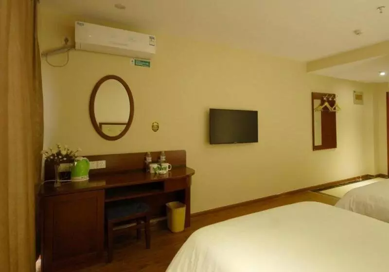 Hotelli Greentree Inn Shandong Taian Bus Station Lingshan Street Express