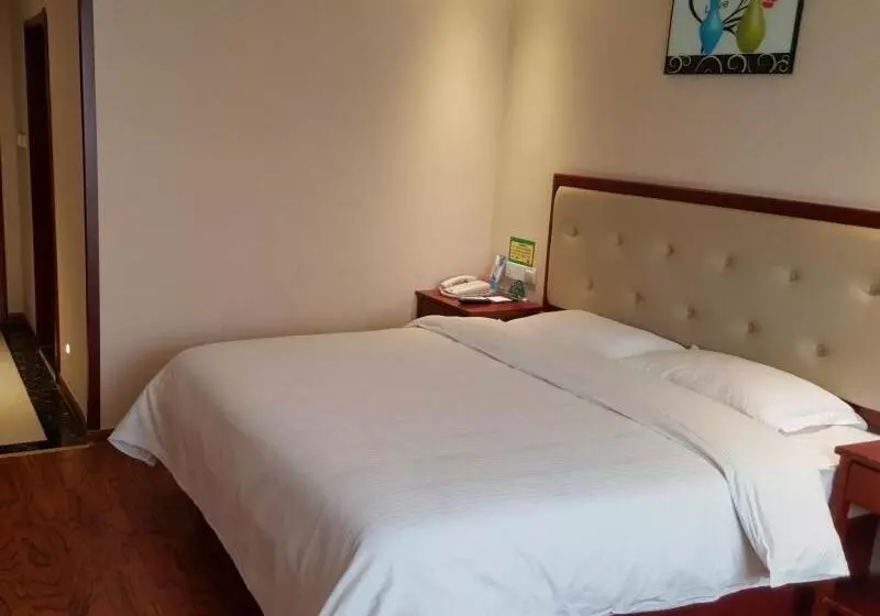 Hotelli Greentree Inn Shandong Taian Bus Station Lingshan Street Express