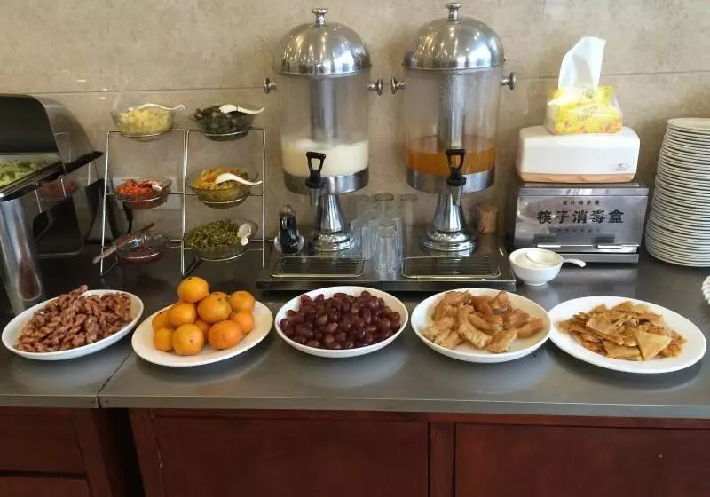 Hotelli Greentree Inn Jiaxing Tongxiang Tudian Express