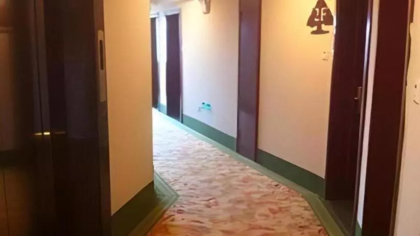 Hotelli Greentree Inn Jiaxing Tongxiang Tudian Express