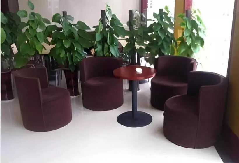 Hotelli Greentree Inn Jiaxing Tongxiang Tudian Express