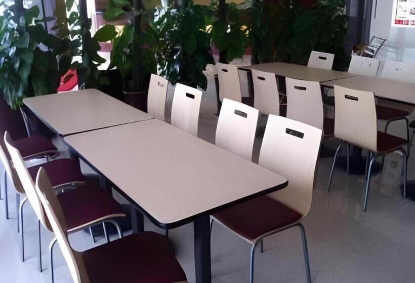 Hotel Greentree Inn Jiaxing Tongxiang Tudian Express