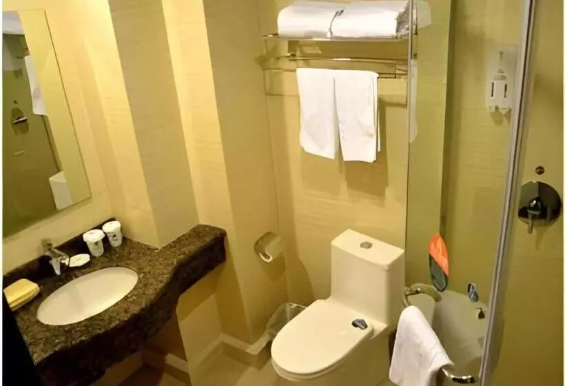 Hotelli Greentree Inn Jiaxing Tongxiang Tudian Express