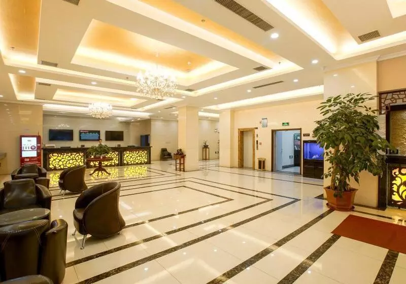 ホテル Greentree Qinhuang Island Railway Station Business