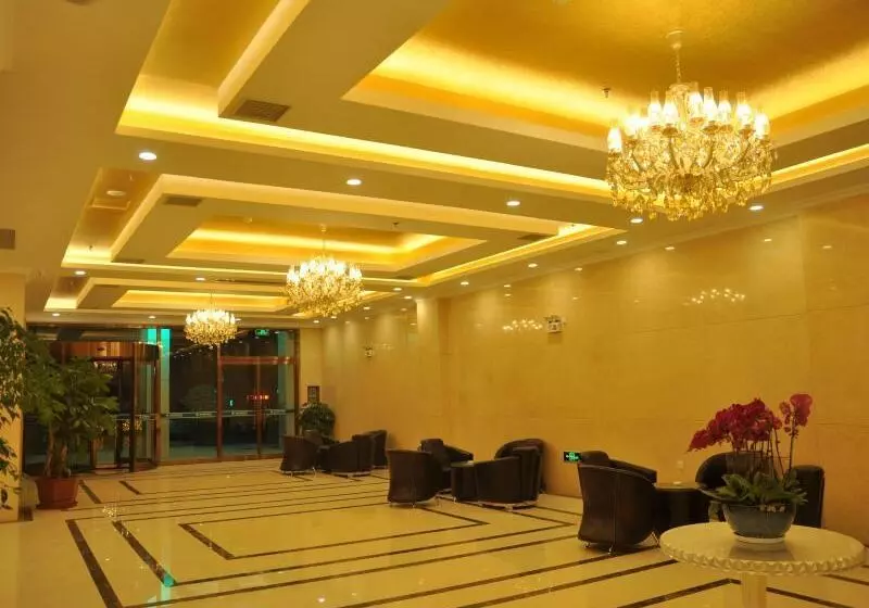 ホテル Greentree Qinhuang Island Railway Station Business