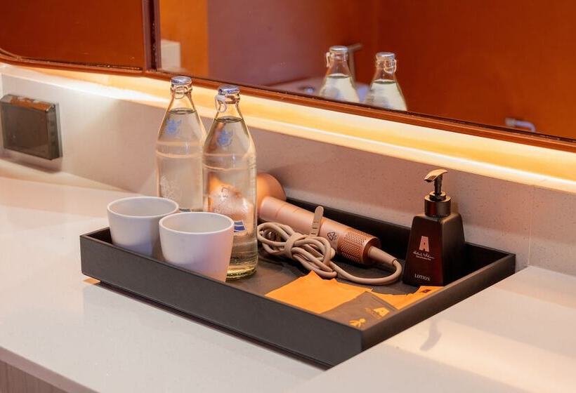 בית מלון כפרי Adam Krabi