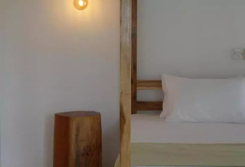 ペンション Watu House