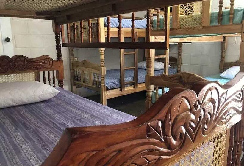 Retkeilymaja Nanda Parbat Hostal