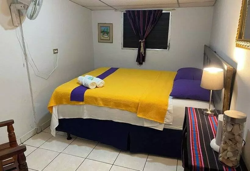 Retkeilymaja Nanda Parbat Hostal