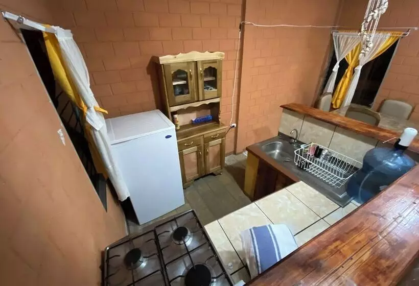 Retkeilymaja Nanda Parbat Hostal