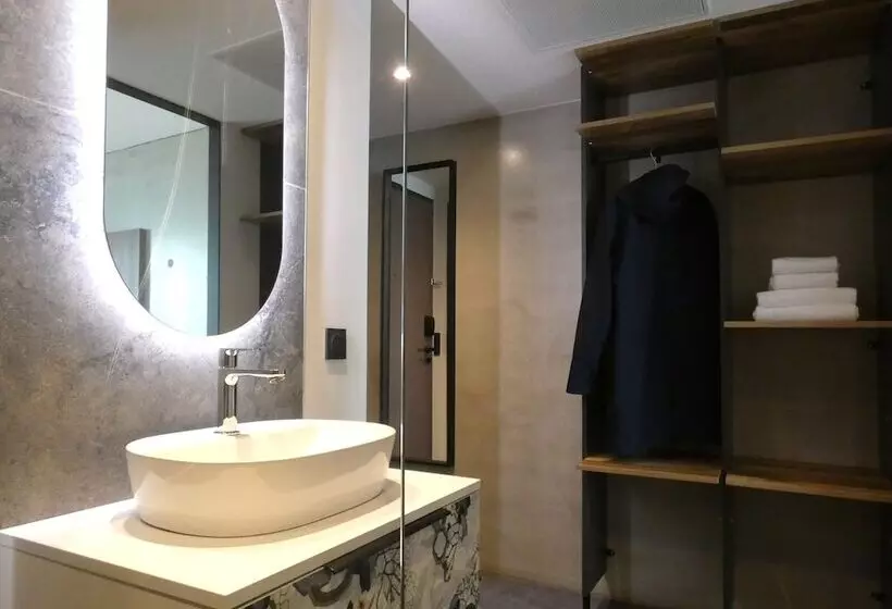 ホテル Kyriad Chateauroux Nord Aeroport