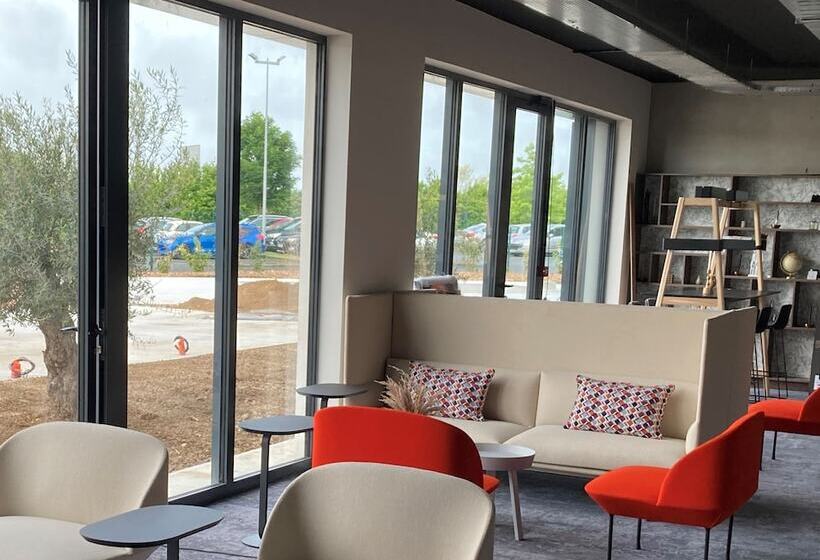 ホテル Kyriad Chateauroux Nord Aeroport