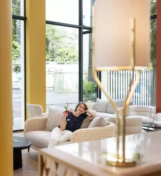 ホテル Hôtel Kyriad Prestige Paris Asnieres