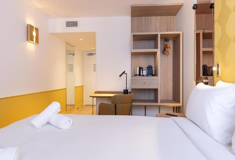 هتل Hôtel Kyriad Prestige Paris Asnieres