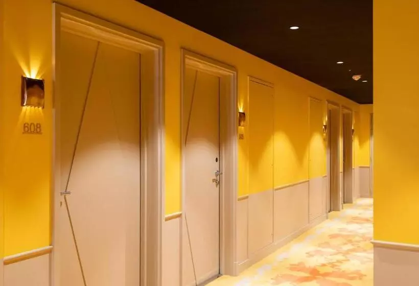 ホテル Hôtel Kyriad Prestige Paris Asnieres