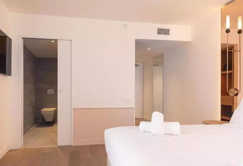 ホテル Hôtel Kyriad Prestige Paris Asnieres