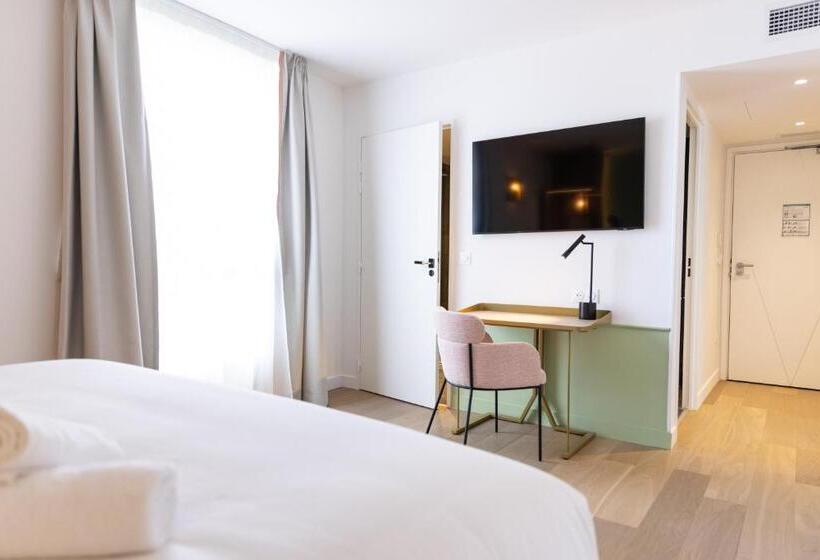 هتل Hôtel Kyriad Prestige Paris Asnieres