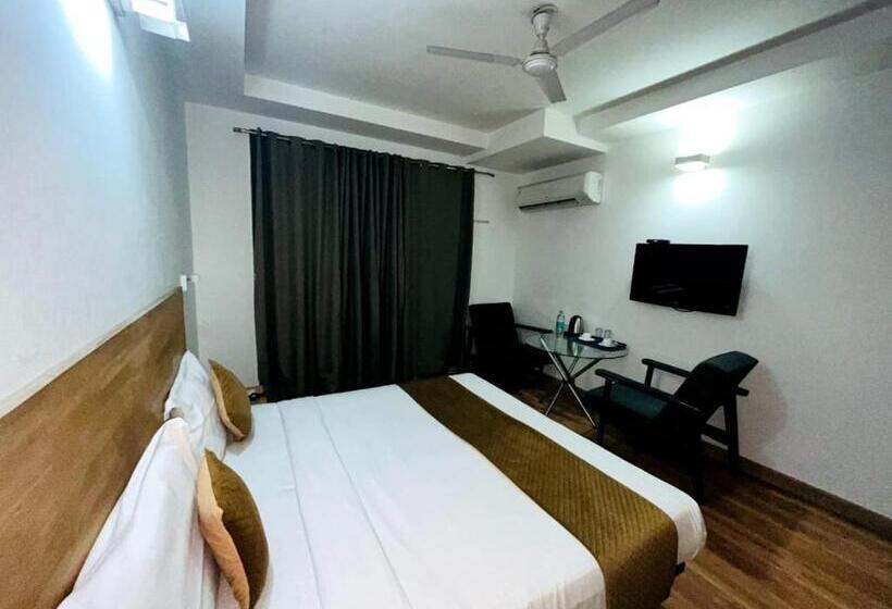 호텔 Majestic Jpm   East Of Kailash