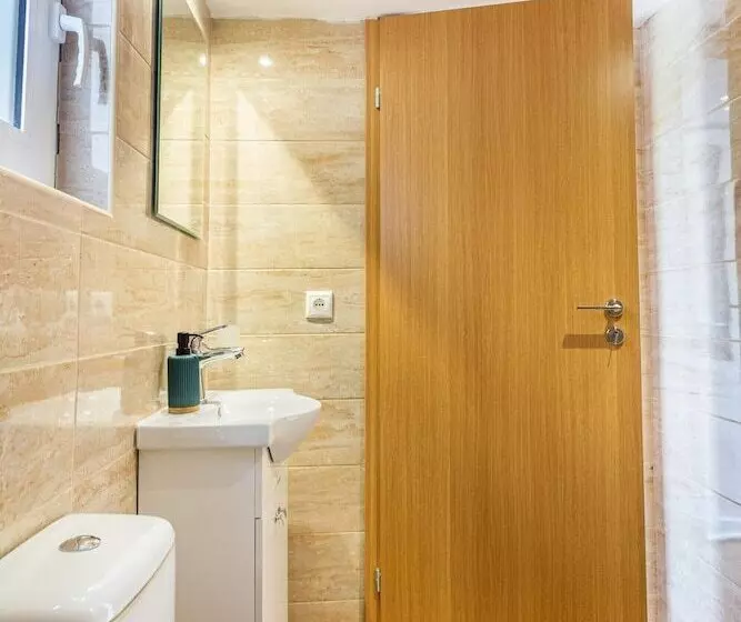 Neva S Apartment S In Center Chania 1 & 2