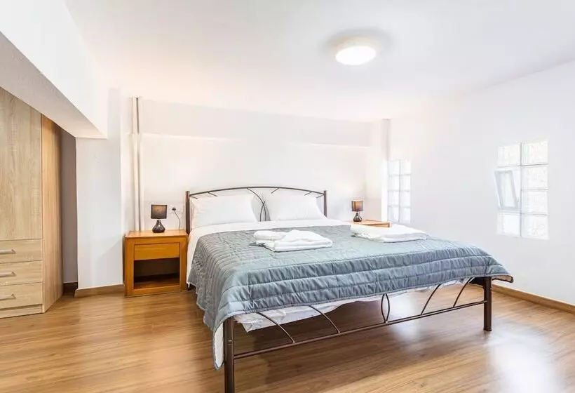 Neva S Apartment S In Center Chania 1 & 2