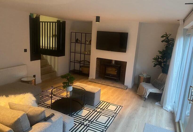 레지던스 Sleeps7 Parking Garden Patio