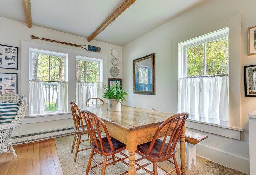 Baileys Harbor Cottage W/ Dock: Steps To Lake!