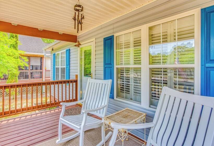 Beachy Oak Island Family Home   1 Mi To Ocean!