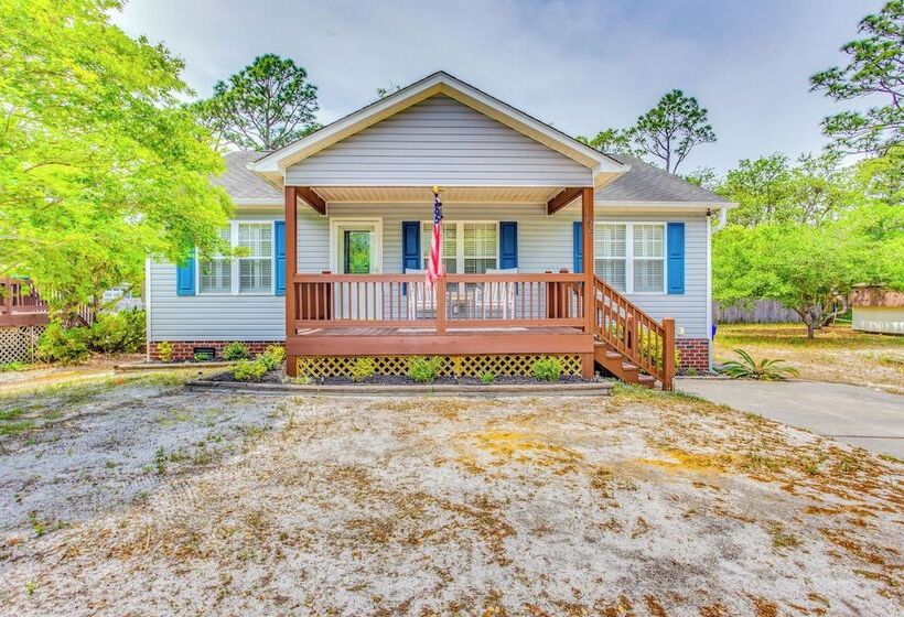 Beachy Oak Island Family Home   1 Mi To Ocean!