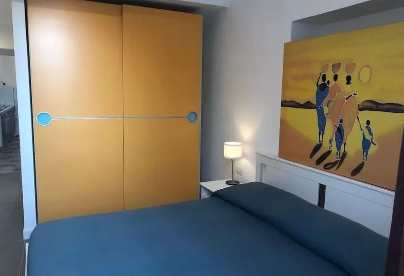 ベッドアンドブレックファースト Mini Apartment With Bathroom And Kitchen For Exclusive Use