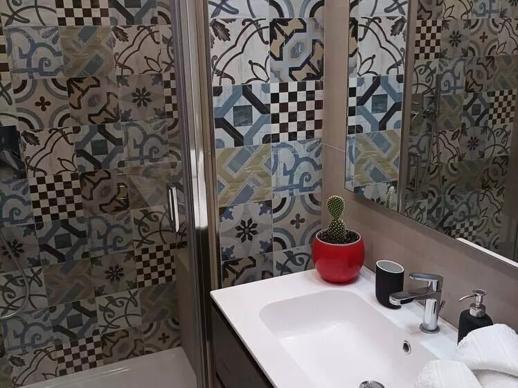 ベッドアンドブレックファースト Mini Apartment With Bathroom And Kitchen For Exclusive Use