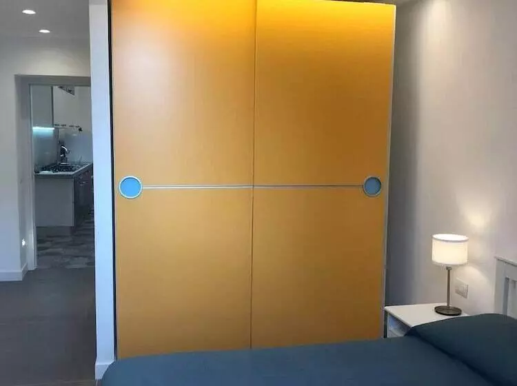 ベッドアンドブレックファースト Mini Apartment With Bathroom And Kitchen For Exclusive Use