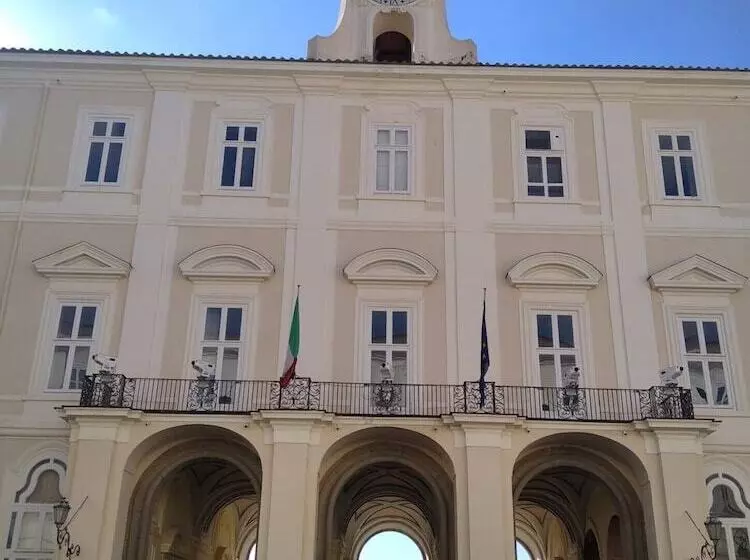 ベッドアンドブレックファースト Mini Apartment With Bathroom And Kitchen For Exclusive Use