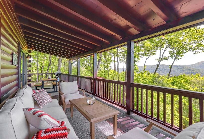 Blue Ridge Cabin W/ Mountain Views: 6 Mi To Dtwn!