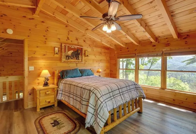Blue Ridge Cabin W/ Mountain Views: 6 Mi To Dtwn!