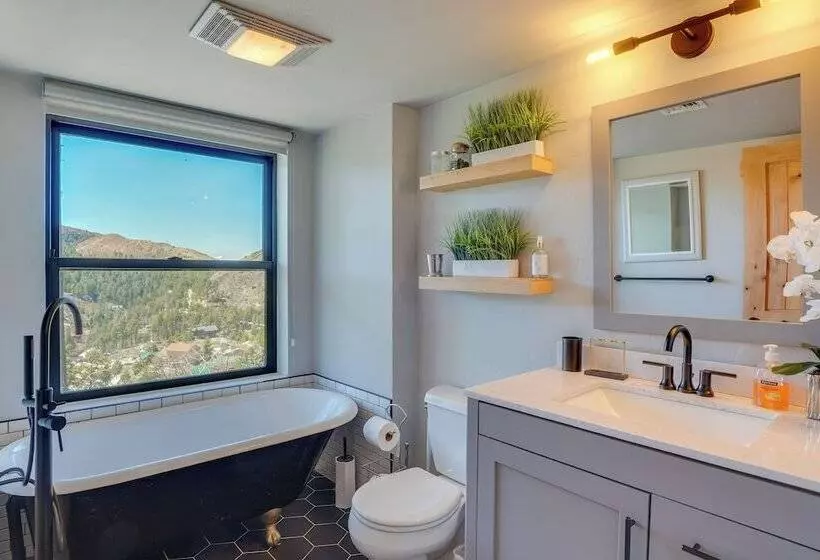 Cabin W/ Views, 3 Mi To Mount Lemmon Ski Valley!
