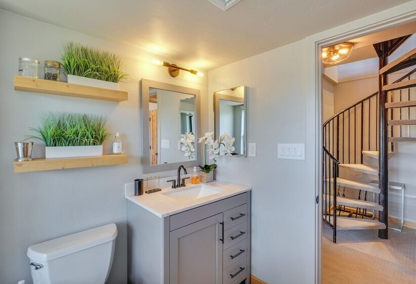 Cabin W/ Views, 3 Mi To Mount Lemmon Ski Valley!