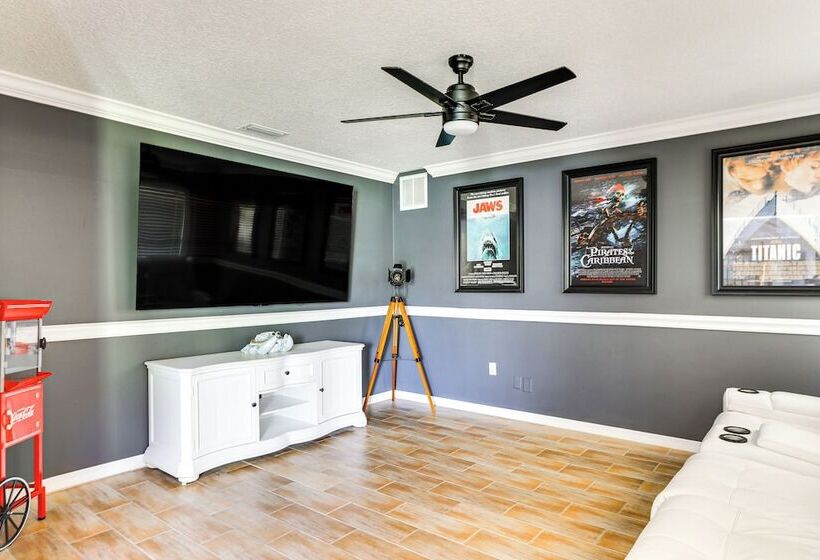 Dog Friendly Bradenton House W/ Pool & Game Room!