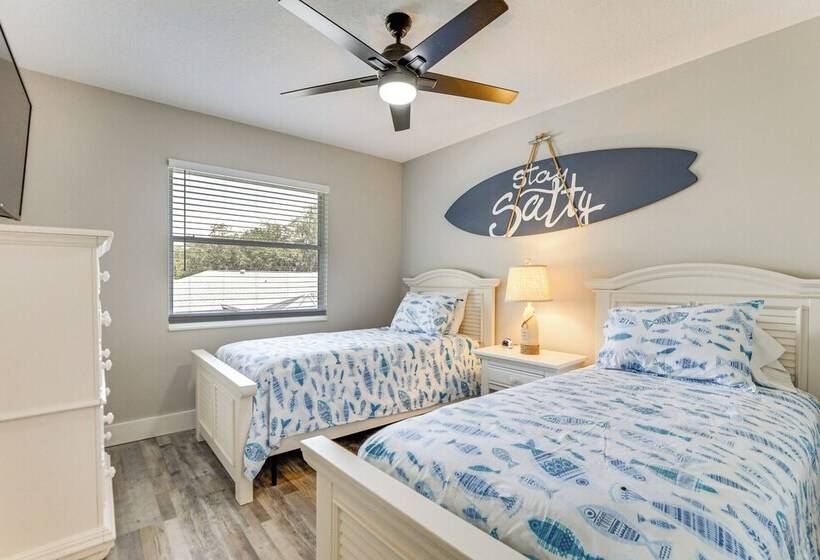 Dog Friendly Bradenton House W/ Pool & Game Room!