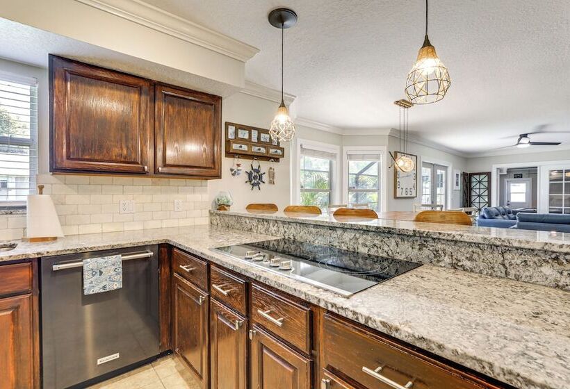 Dog Friendly Bradenton House W/ Pool & Game Room!