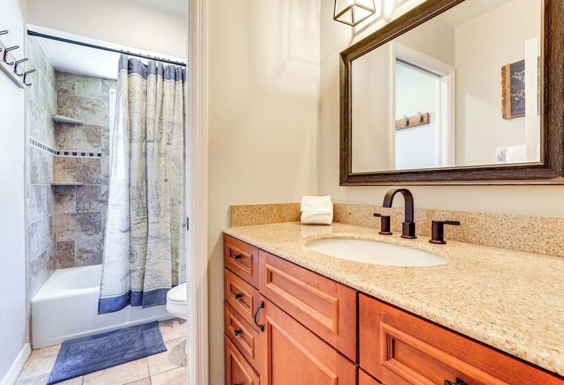 Dog Friendly Bradenton House W/ Pool & Game Room!