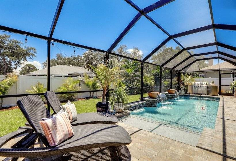 Dog Friendly Bradenton House W/ Pool & Game Room!