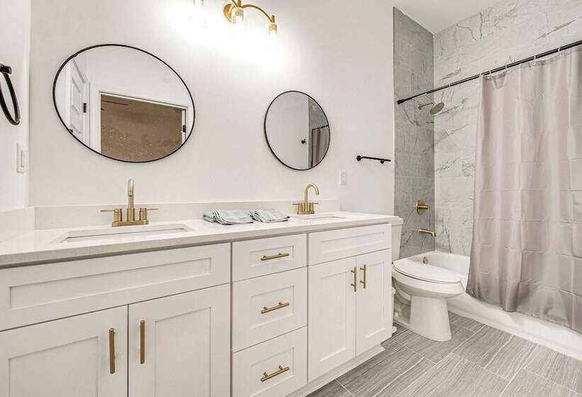 Pet Friendly Hogansville Home: Walk To Downtown!