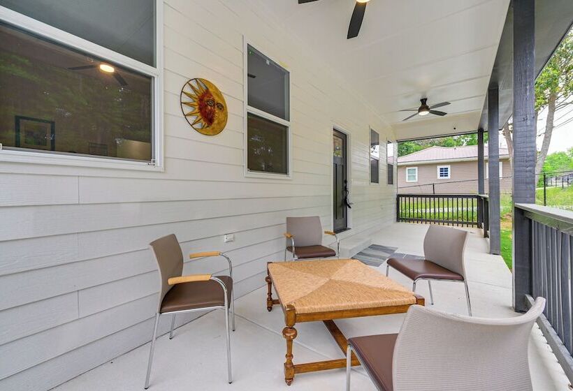 Pet Friendly Hogansville Home: Walk To Downtown!