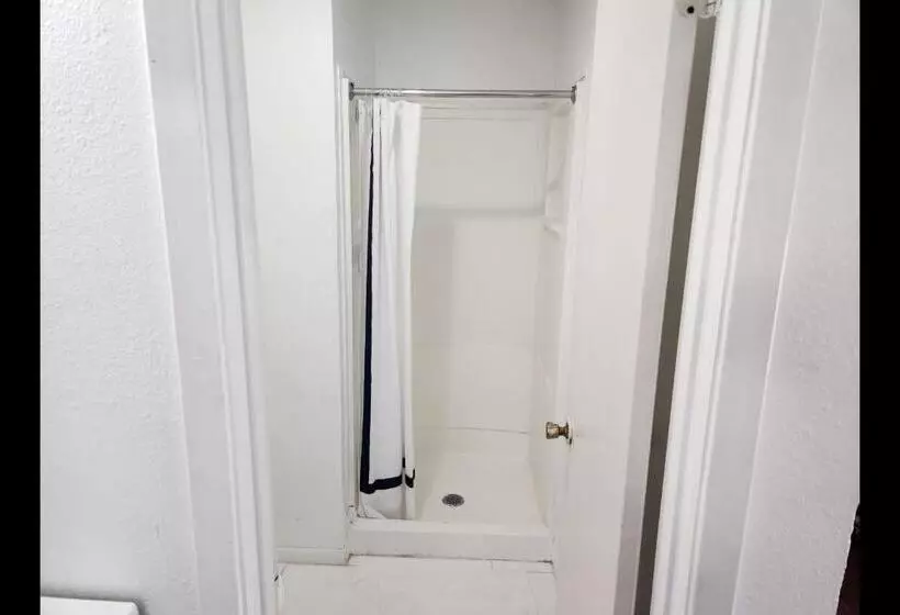 ホテル Budget Inn By Oyo Palestine Tx Hwy 79