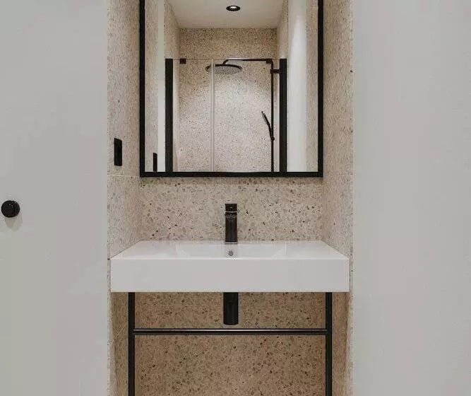 Hotelli Sonder Yvette