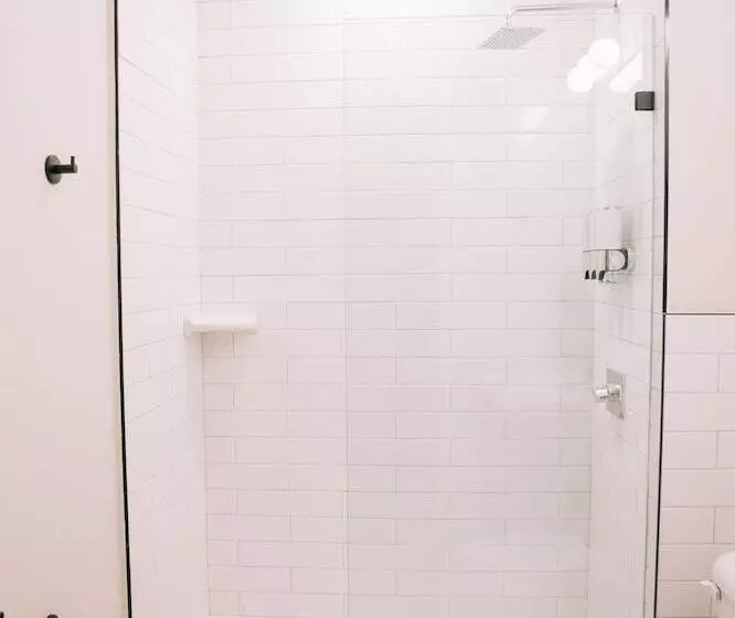 هتل The St. Clair