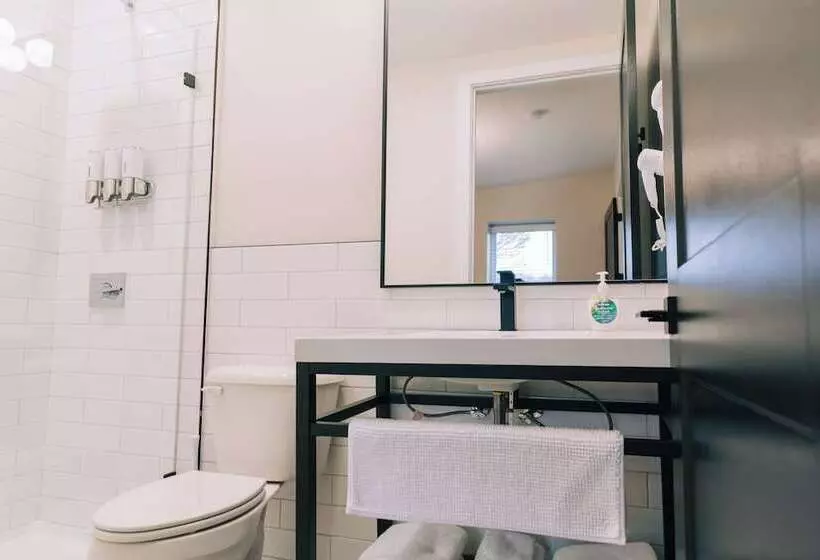 هتل The St. Clair