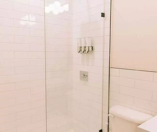 هتل The St. Clair