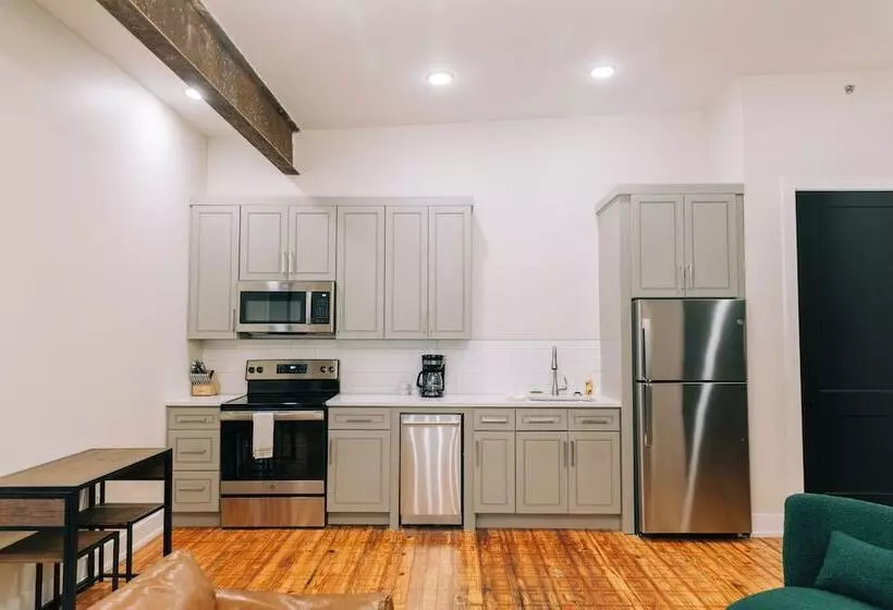 هتل The St. Clair